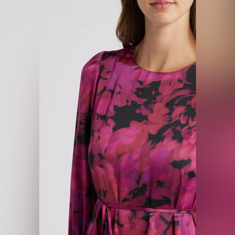 EUC Abstract print tiered long sleeve midi dress Size 4 - Picture 6 of 6